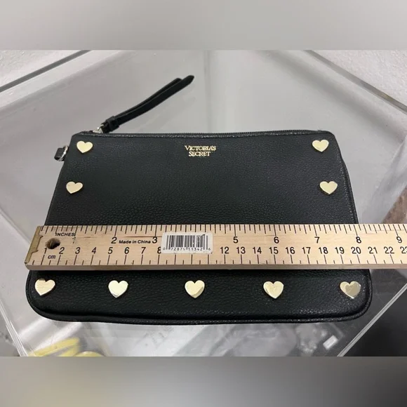 Victoria Secret Black Wristlet With
Gold Hearts - Picture 3 of 4